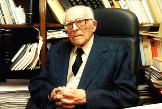 28 Νοεμβρίου. Γεννήθηκε ο κορυφαίος φιλόλογος του 20ού αι. Εμμανουήλ Κριαράς